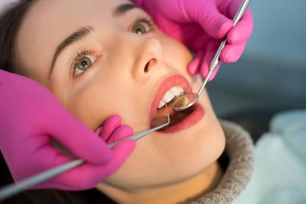 Urgence dentaire: rdv rapide avec un dentiste 24/7