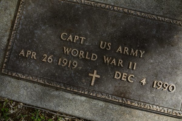 Le catalogue de pierre tombale personnalisable : explorez l'offre GPG Granit